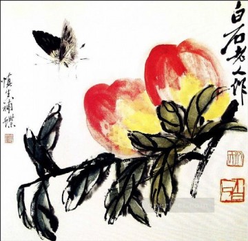 Chino Painting - Qi Baishi mariposa y melocotón tradicional China